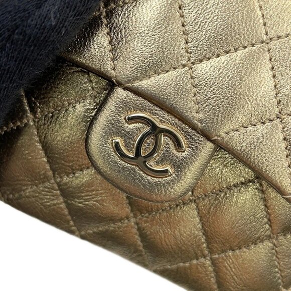 CHANEL Mini Mini Matelasse Bag Charm Lambskin Gold - Picture 12 of 16